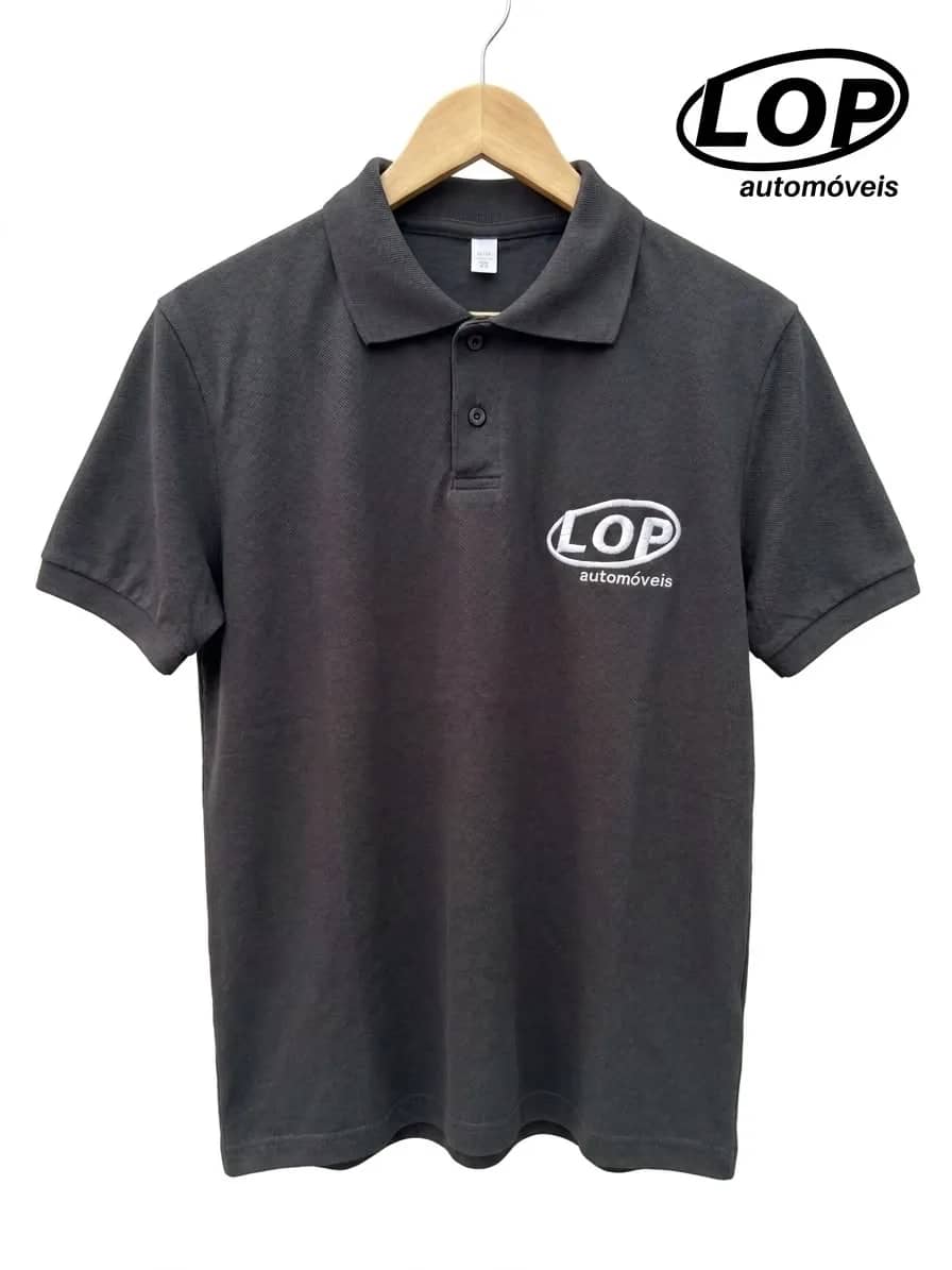 LOP Automóveis: Polo grafite com bordado branco